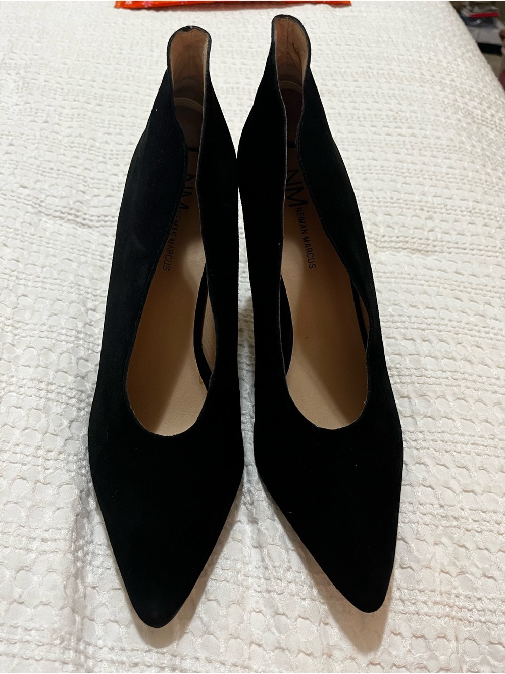 Neiman Marcus Black Suede High Vampire Pointed-Toe Heels Pumps Sz 10 Stiletto